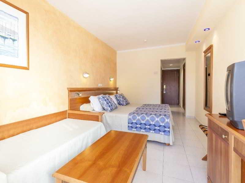 Sirenis Hotel Club Siesta Santa Eulària des Riu Εξωτερικό φωτογραφία