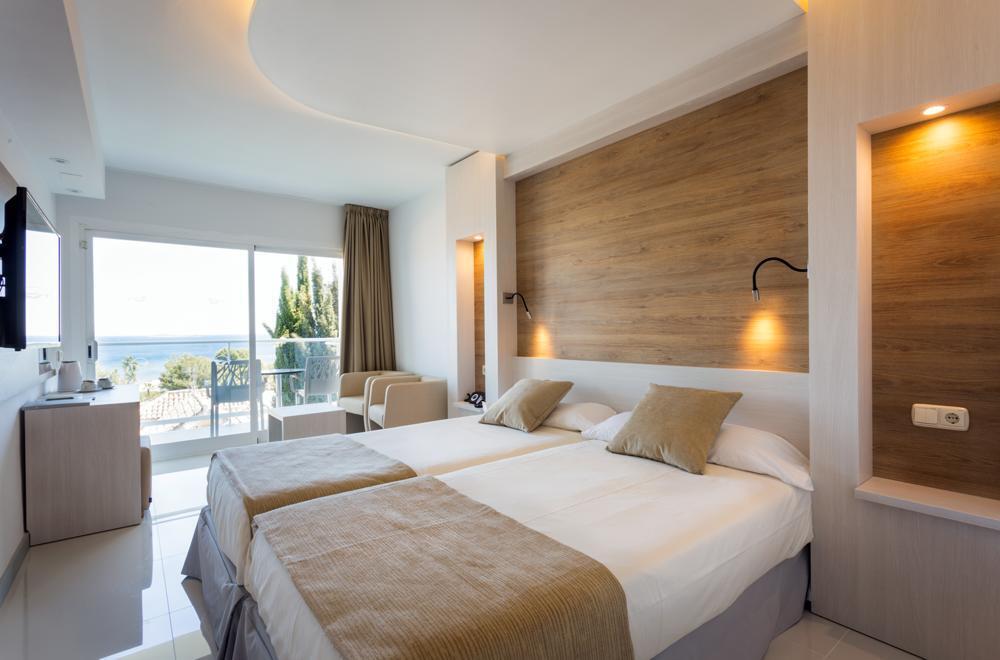 Sirenis Hotel Club Siesta Santa Eulària des Riu Δωμάτιο φωτογραφία